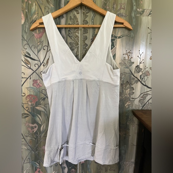 lululemon tank - Picture 2 of 3